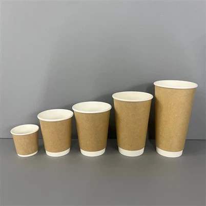 Doppelwandige Kaffee-Pappbecher aus Kraftpapier